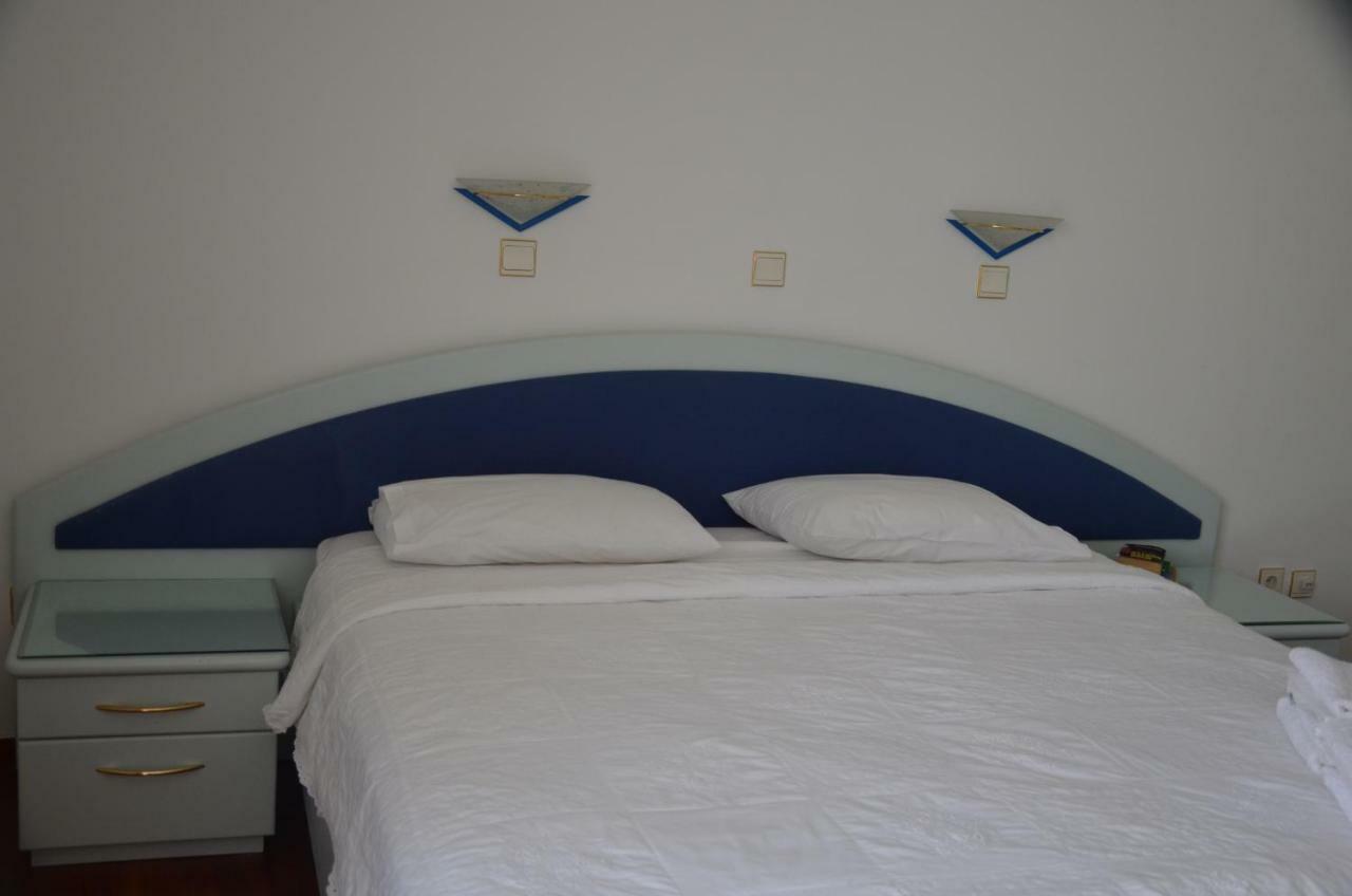 Perfect Beachfront Apartment Афіни Екстер'єр фото