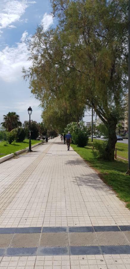 Perfect Beachfront Apartment Афіни Екстер'єр фото